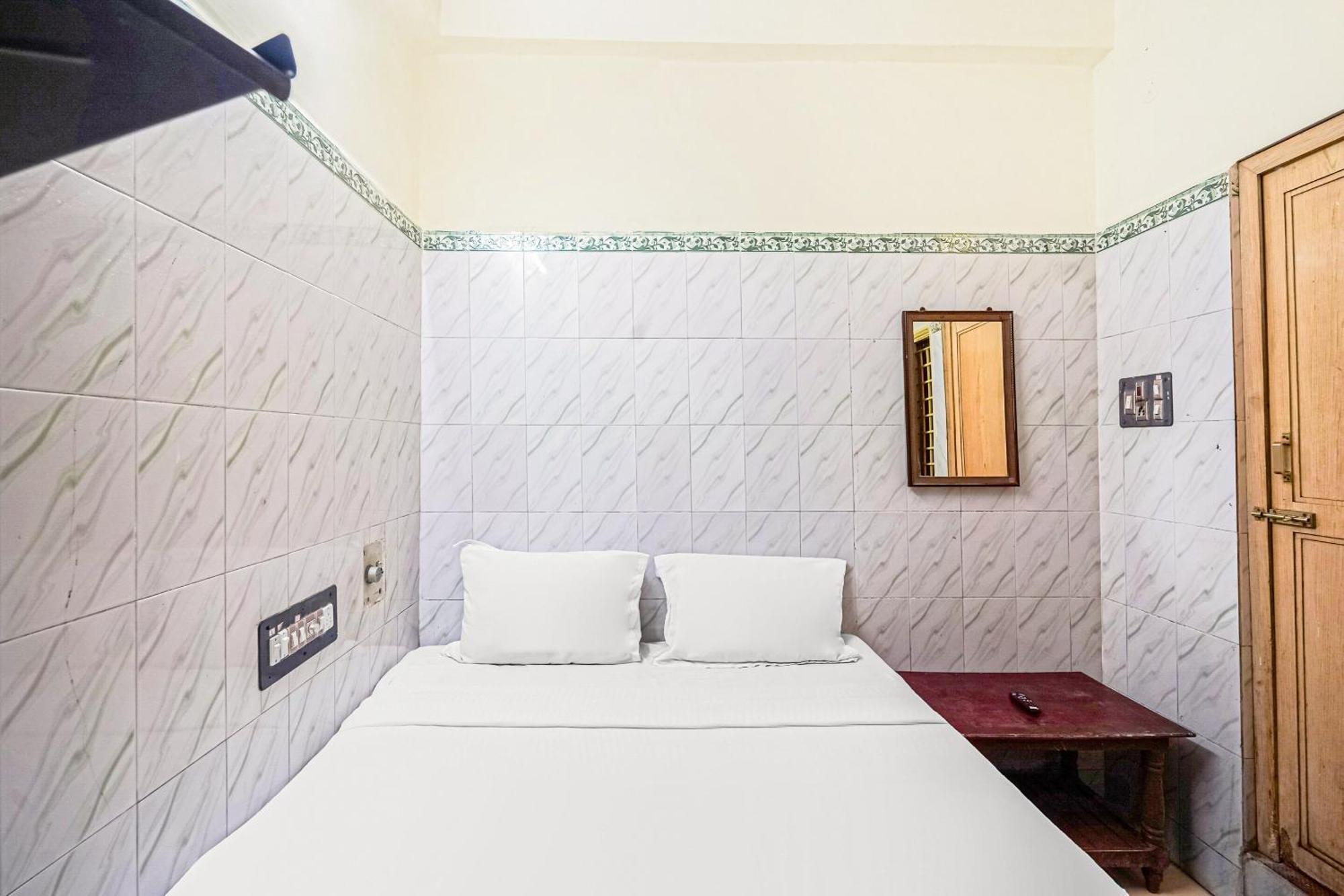 Hotel Spot On Venkata Sai Residency Tirupati Esterno foto