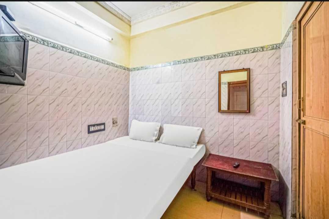 Hotel Spot On Venkata Sai Residency Tirupati Esterno foto